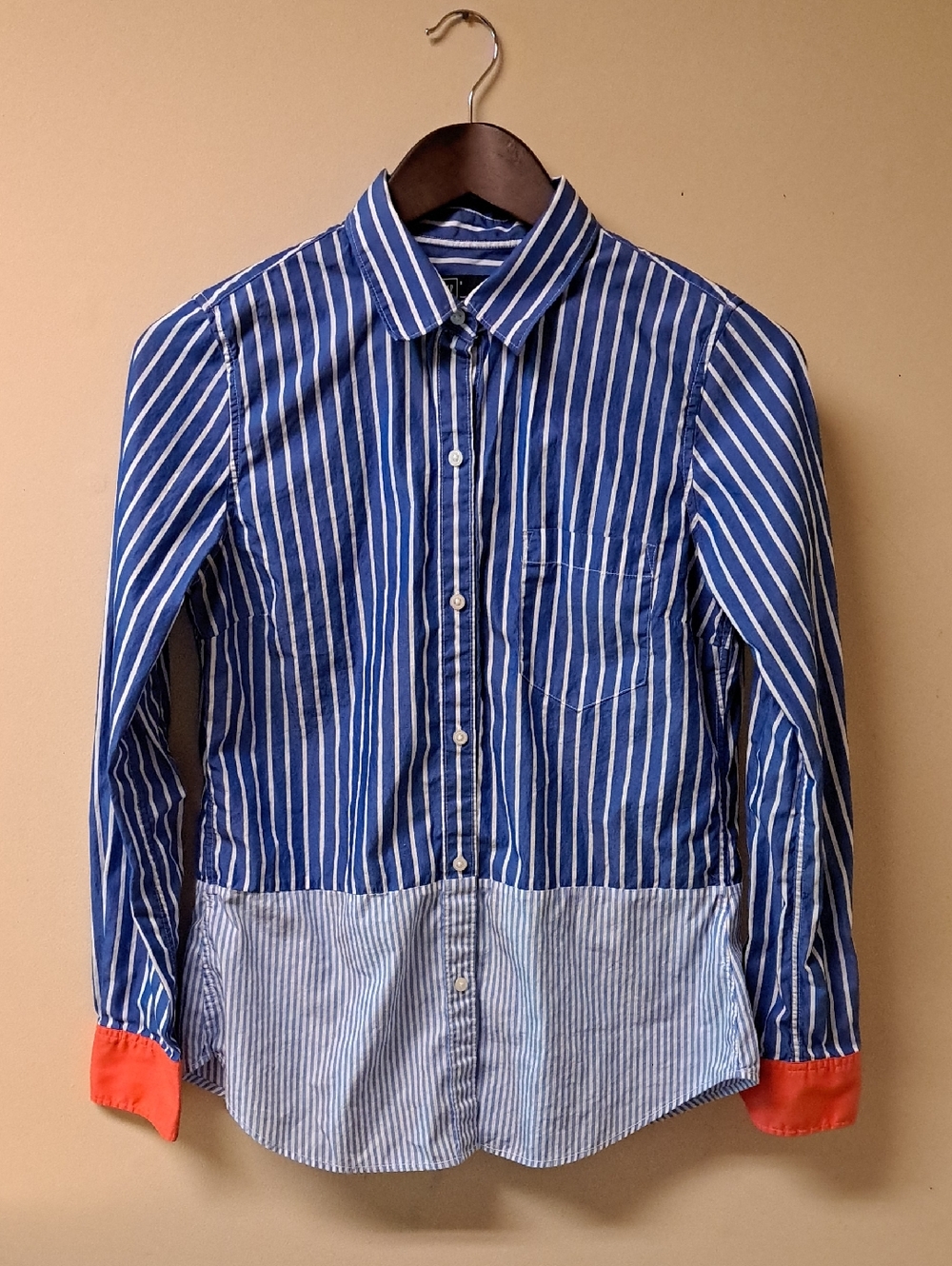 GAP Blue & White Vertical Stripe 100% Cotton Button-Down with Red Cuffs - Size S - Picture 2 of 9